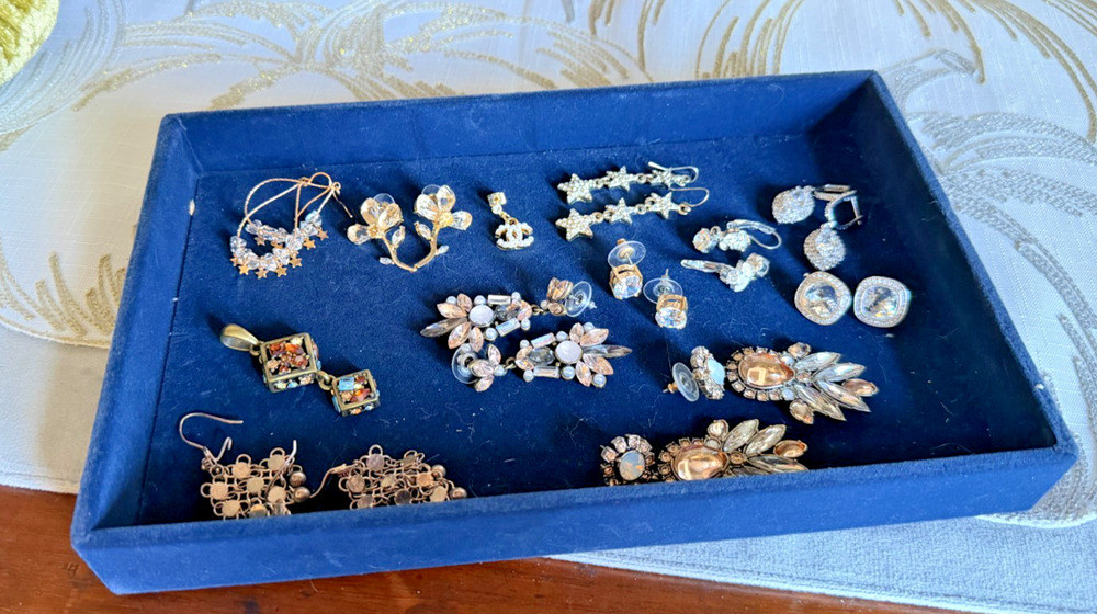 Costume Fashion Gold Tone Earrings Pendant Lot